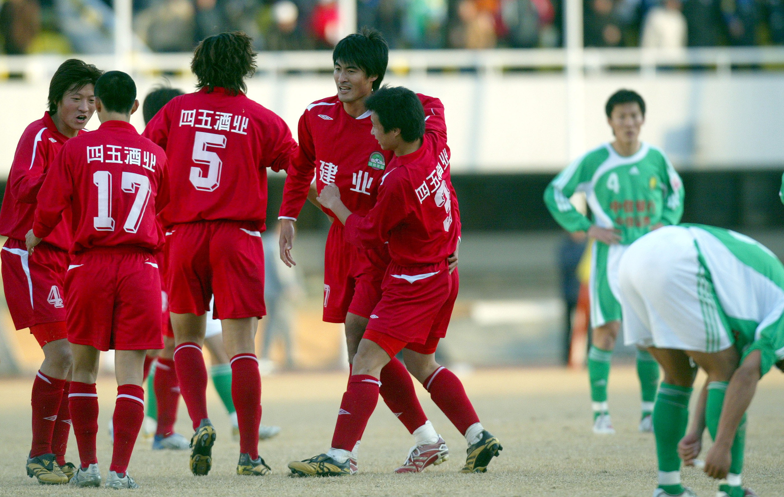 开云体育-大连人客场胜河南嵩总，稳定排名第二位