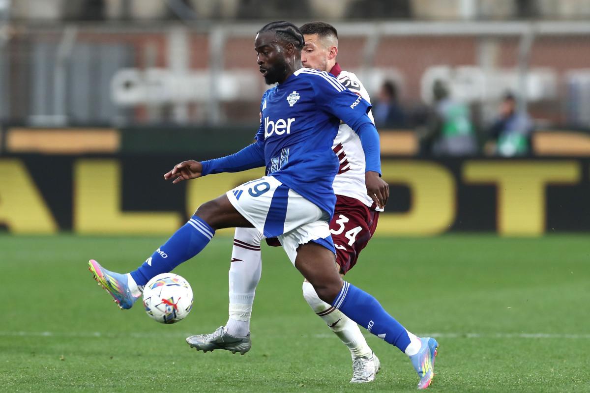 都灵足球俱乐部遗憾输球，备战下场比赛的简单介绍