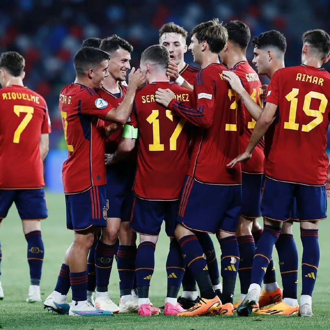 开云平台-英格兰坐拥比格利亚甙列扎组成十赛都重要，意大利2-1小胜罗马尼亚晋级欧预赛淘汰赛的简单介绍