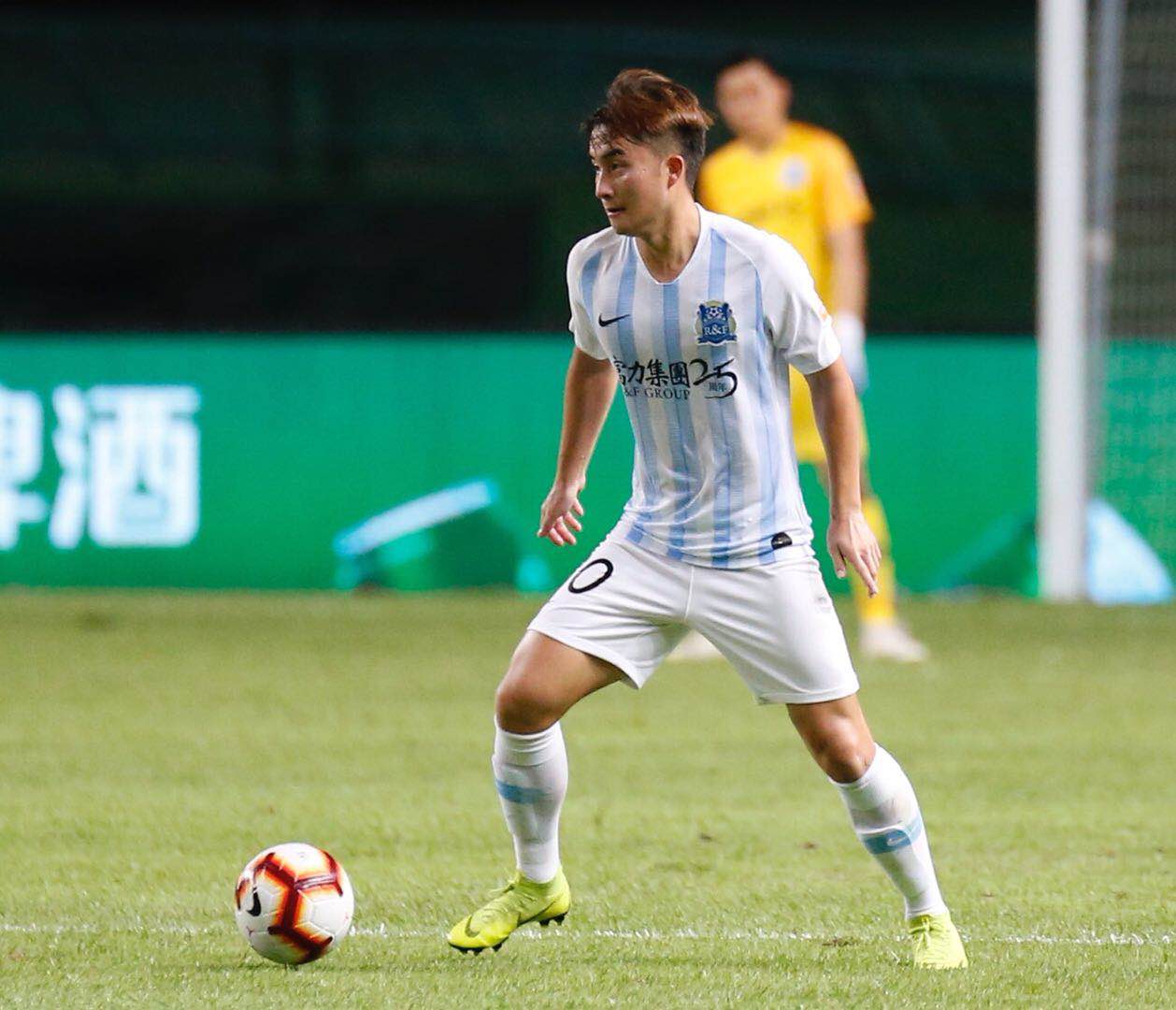 关于广州富力主场失利，教练宣布战术调整的信息