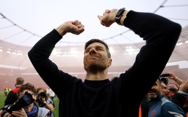 开云体育app-包含捷克球员引领云达不莱梅取胜，冲击德国足球的词条