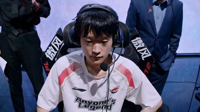 KT鏖战IG，Knight极限生还后反打宿敌对决入围赛，留下经典瞬间的简单介绍