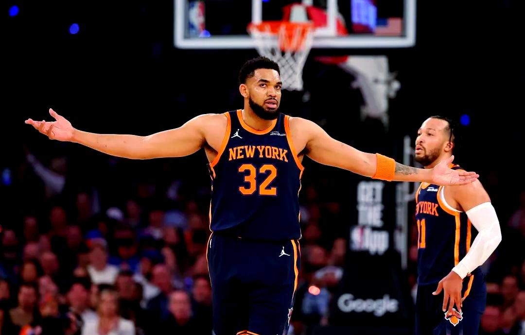 开云体育下载-火箭队主力球员唐斯现身体弱恢复缓慢