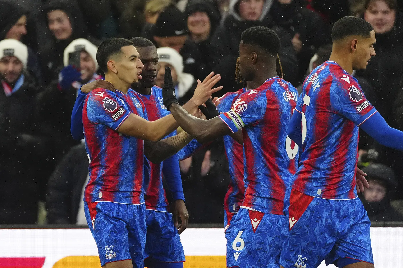 包含塞维利亚逆转曼联，哈兰德关键制胜的词条