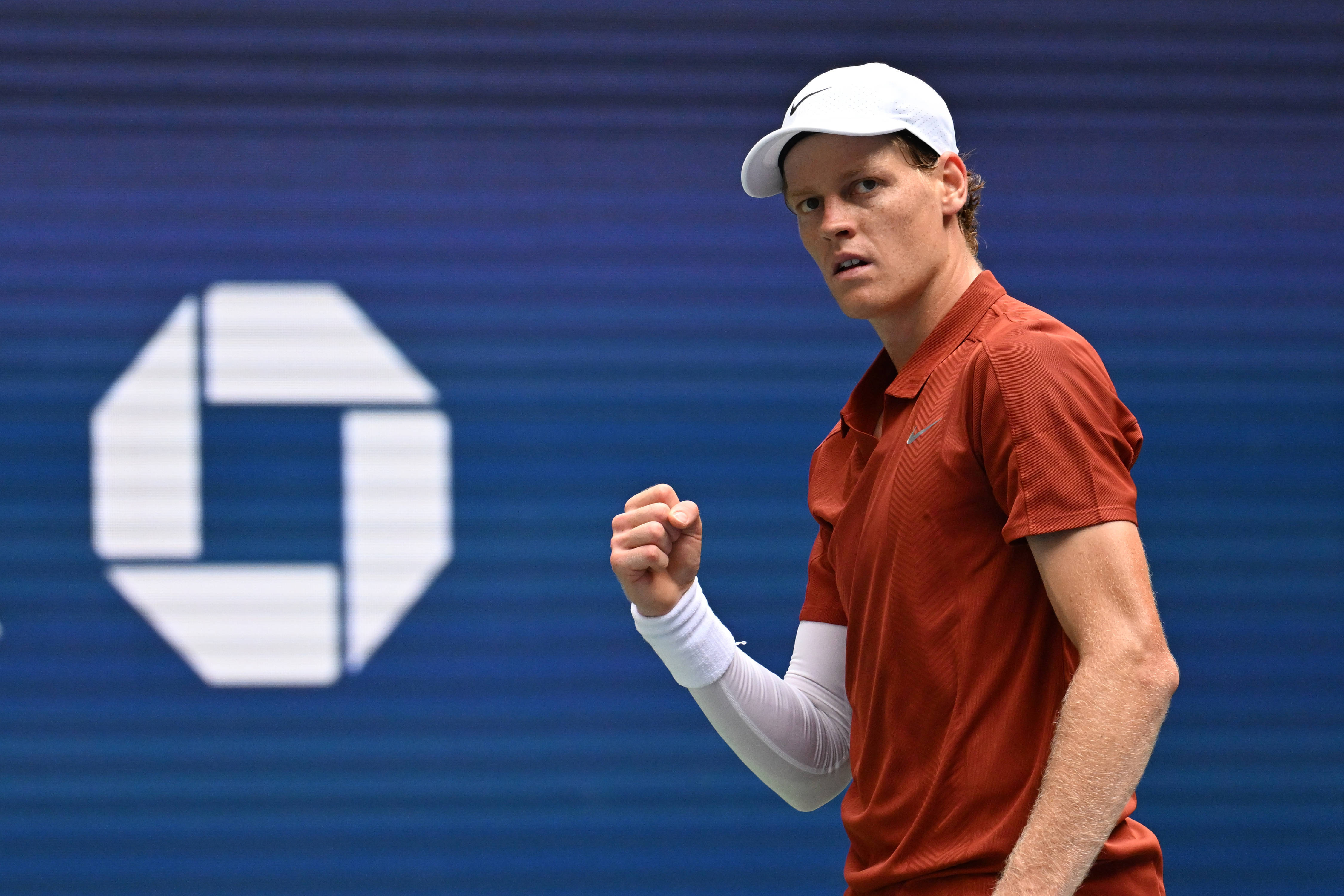 开云体育官网-年终总决赛横扫美网，辛纳点燃赛场