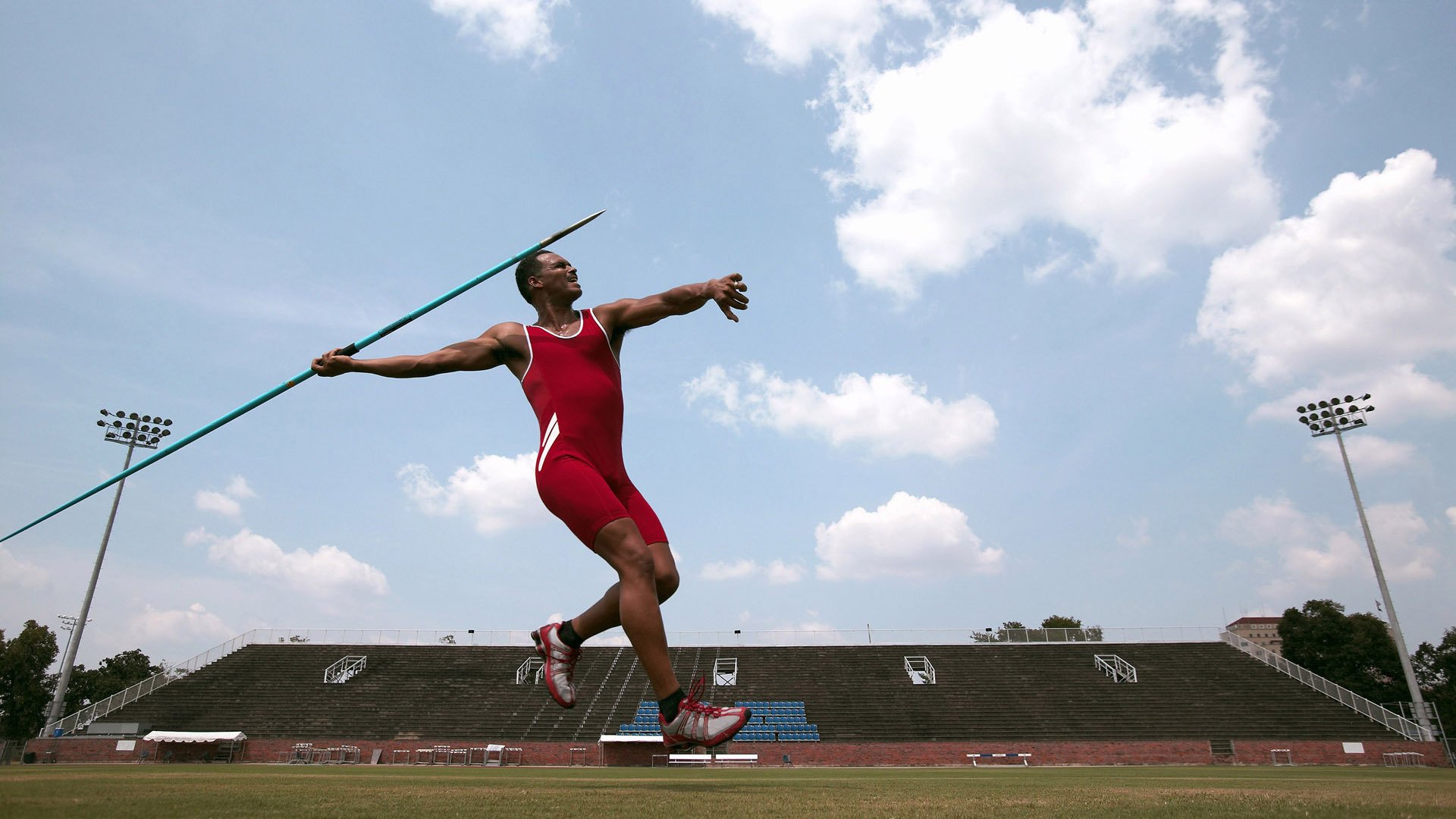 布伦森化身关键先生，浙江爆冷雷霆显新锐风采